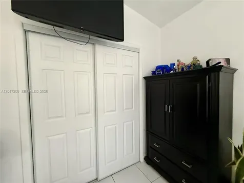 280 NE 173rd Street North Miami Beach FL 33162