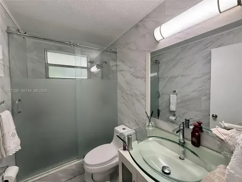 280 NE 173rd Street North Miami Beach FL 33162