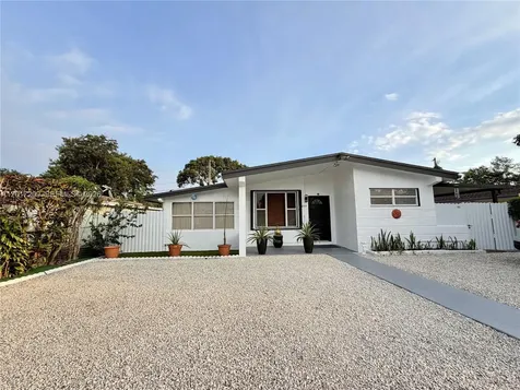 280 NE 173rd Street North Miami Beach FL 33162