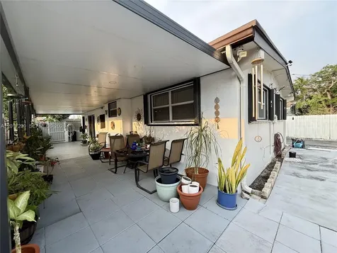 280 NE 173rd Street North Miami Beach FL 33162