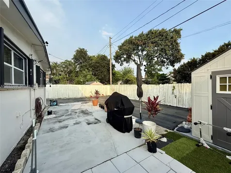 280 NE 173rd Street North Miami Beach FL 33162