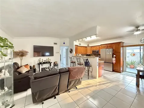 280 NE 173rd Street North Miami Beach FL 33162