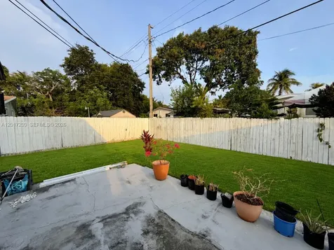 280 NE 173rd Street North Miami Beach FL 33162