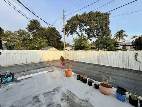 280 NE 173rd Street North Miami Beach FL 33162