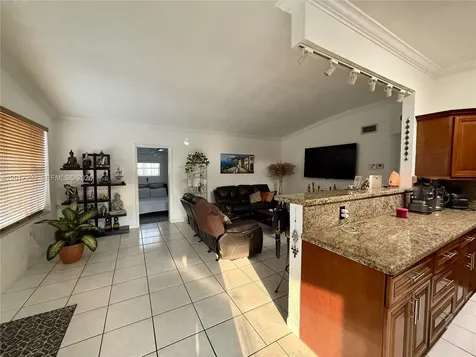 280 NE 173rd Street North Miami Beach FL 33162
