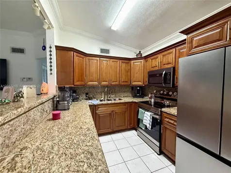 280 NE 173rd Street North Miami Beach FL 33162