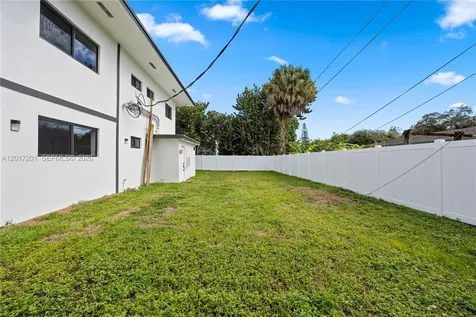 630 NE 166th Street Miami FL 33162