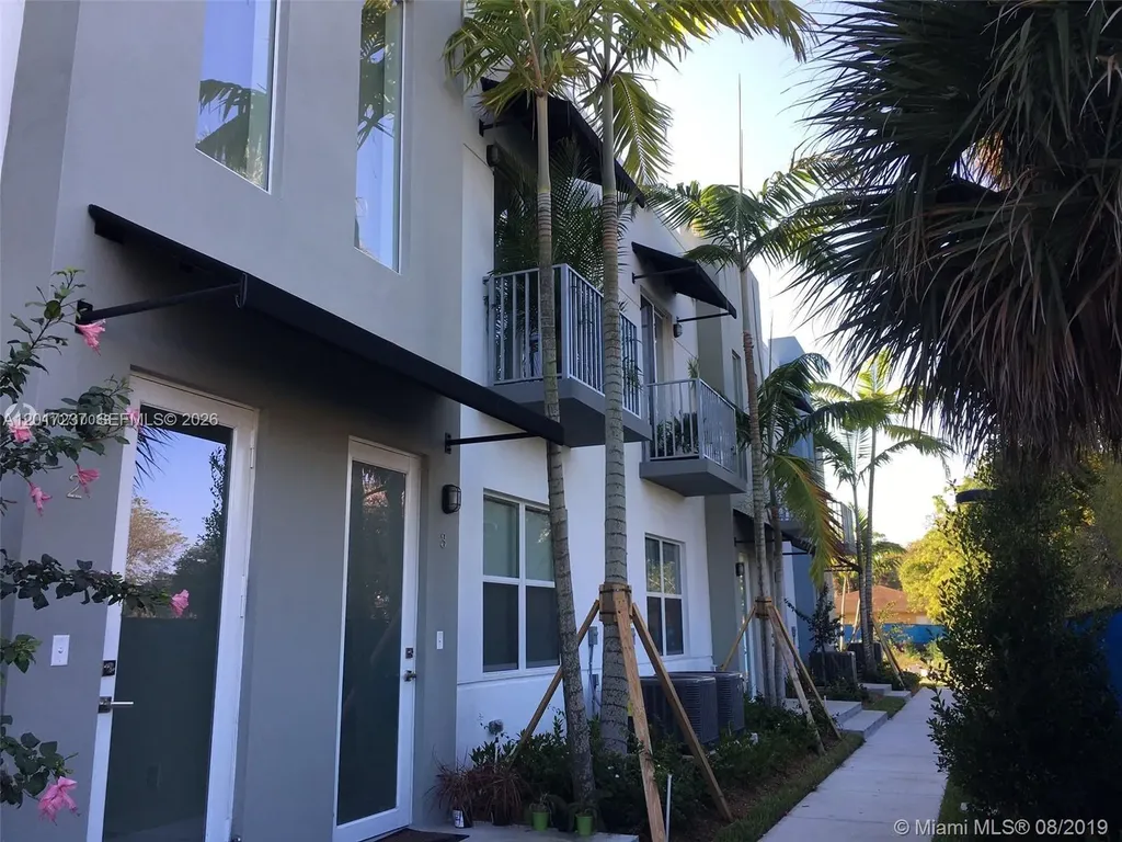 440 NE 35th Court Oakland Park FL 33334
