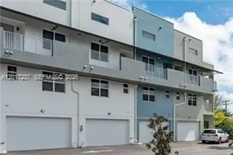 440 NE 35th Court Oakland Park FL 33334