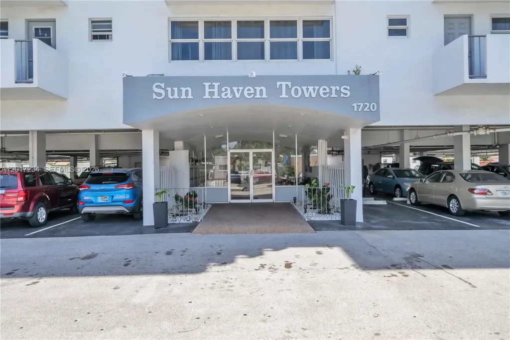1720 Jefferson Street Hollywood FL 33020