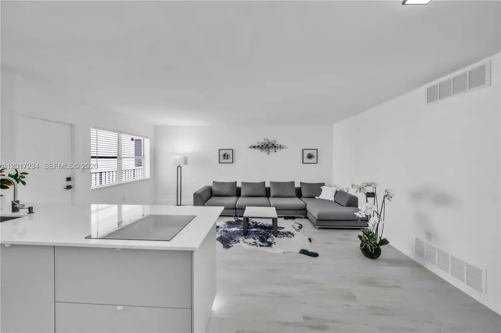 1720 Jefferson Street Hollywood FL 33020