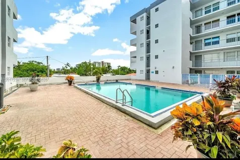 1720 Jefferson Street Hollywood FL 33020