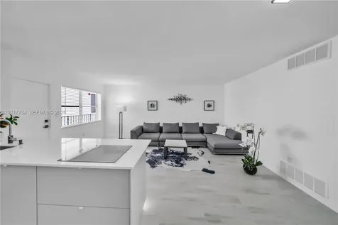 1720 Jefferson Street Hollywood FL 33020