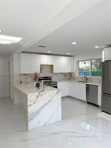 6091 SW 64th Terrace South Miami FL 33143