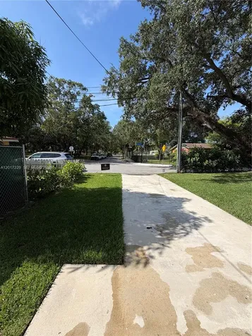 6091 SW 64th Terrace South Miami FL 33143