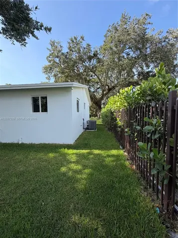 6091 SW 64th Terrace South Miami FL 33143