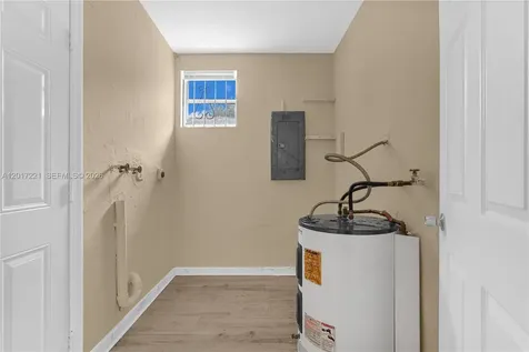1375 NW 77th Street Miami FL 33147