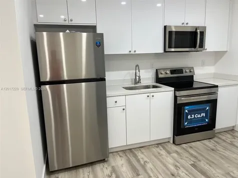 885 SW 29th Avenue Miami FL 33135