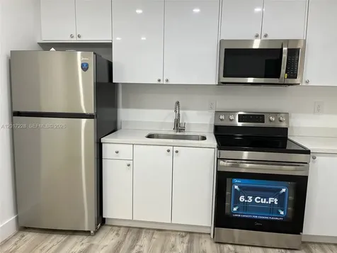 885 SW 29th Avenue Miami FL 33135