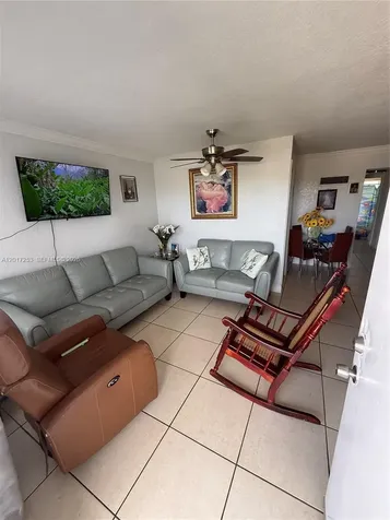 7101 SW 89th Court Miami FL 33173