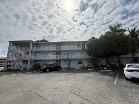 7101 SW 89th Court Miami FL 33173