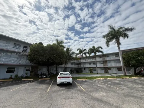 7101 SW 89th Court Miami FL 33173