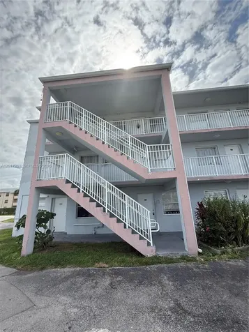 7101 SW 89th Court Miami FL 33173