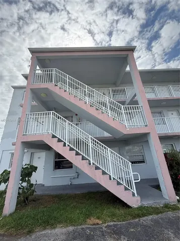7101 SW 89th Court Miami FL 33173