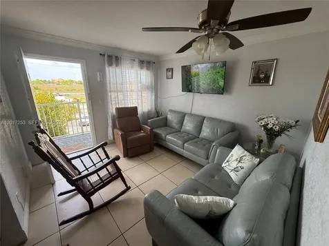 7101 SW 89th Court Miami FL 33173