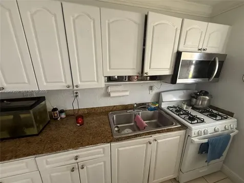7101 SW 89th Court Miami FL 33173