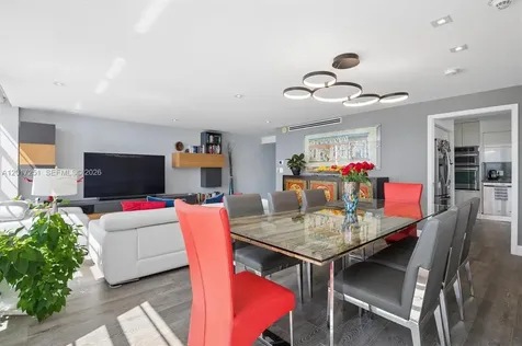 5660 Collins Avenue Miami Beach FL 33140