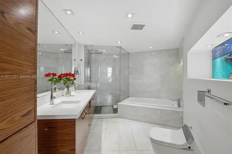 5660 Collins Avenue Miami Beach FL 33140