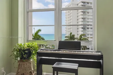 5660 Collins Avenue Miami Beach FL 33140