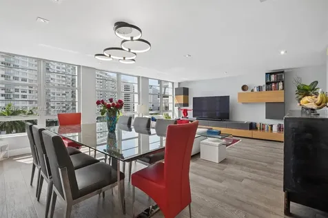 5660 Collins Avenue Miami Beach FL 33140