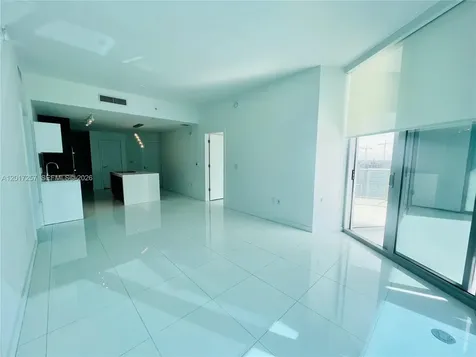 851 NE 1st Avenue Miami FL 33132