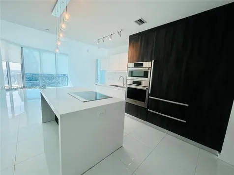 851 NE 1st Avenue Miami FL 33132