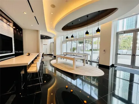 851 NE 1st Avenue Miami FL 33132