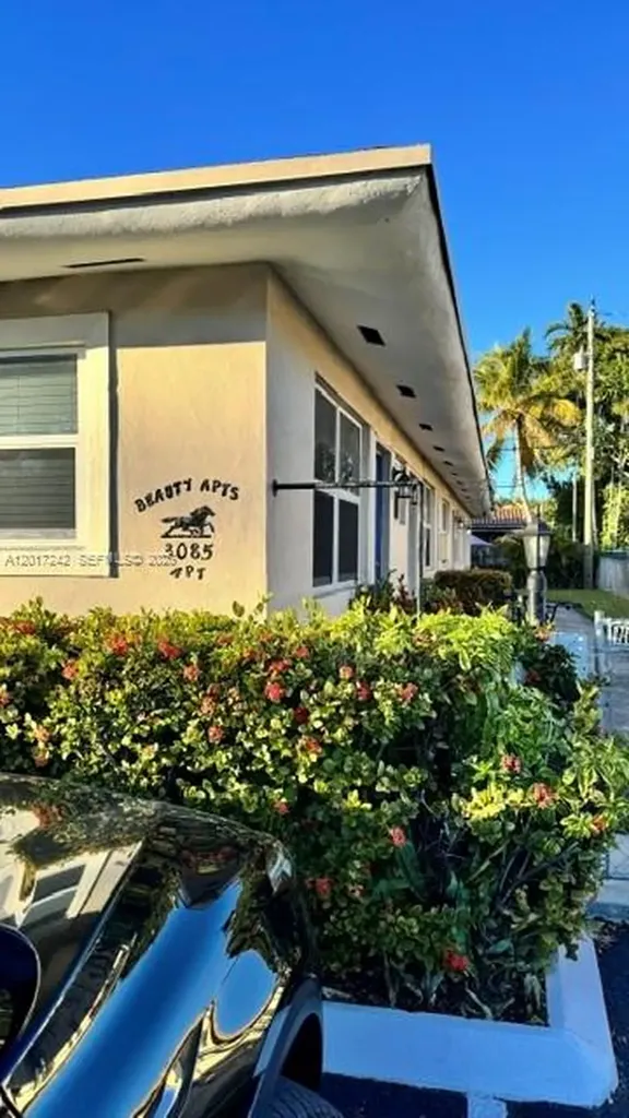 3085 W Flagler Street Miami FL 33135