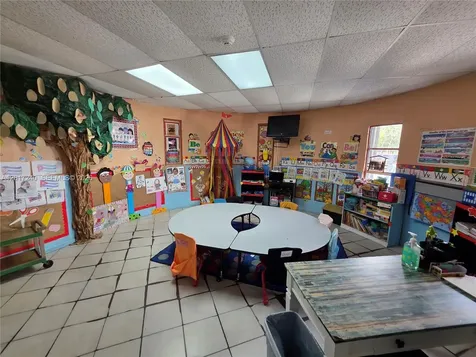 2660 SW 17th Street Miami FL 33145