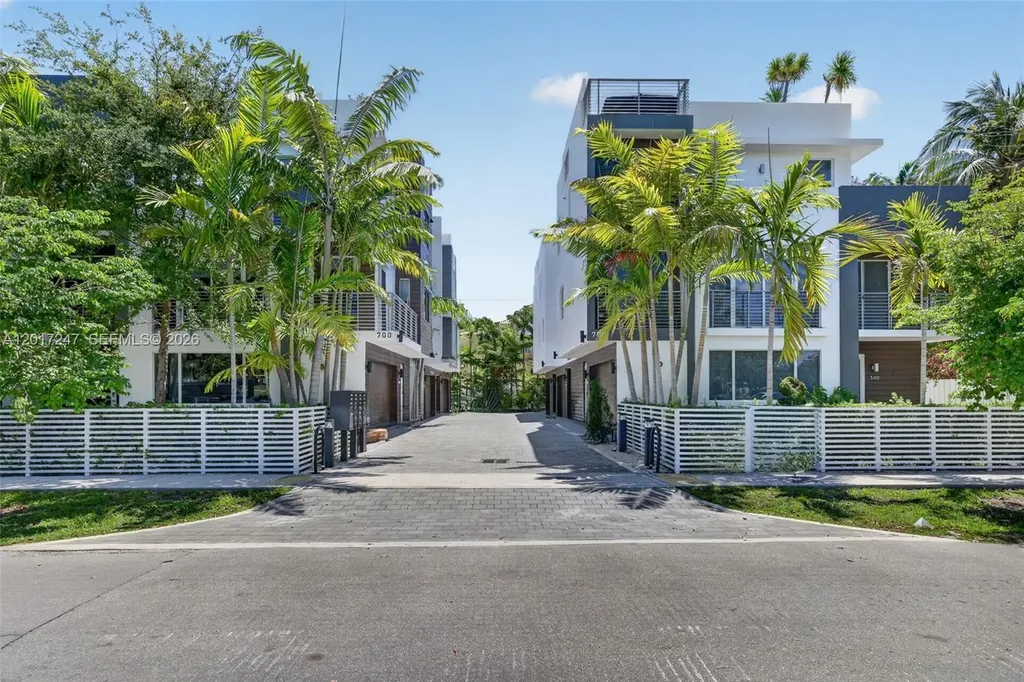 700 NE 14th Avenue Fort Lauderdale FL 33304