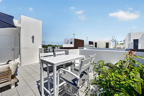 700 NE 14th Avenue Fort Lauderdale FL 33304