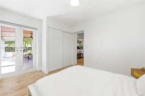 7000 SW 59th Street Miami FL 33143