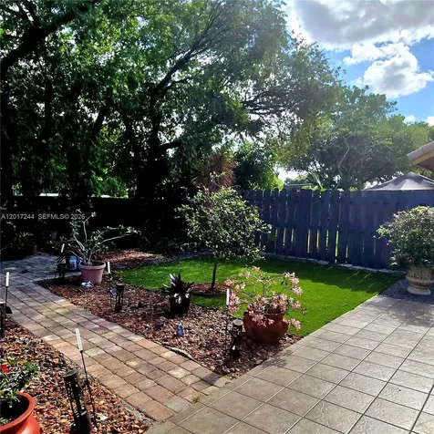 10940 NW 18th Court Plantation FL 33322