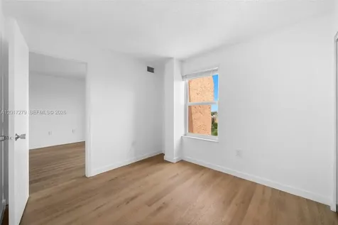 4801 NW 7th Street Miami FL 33126