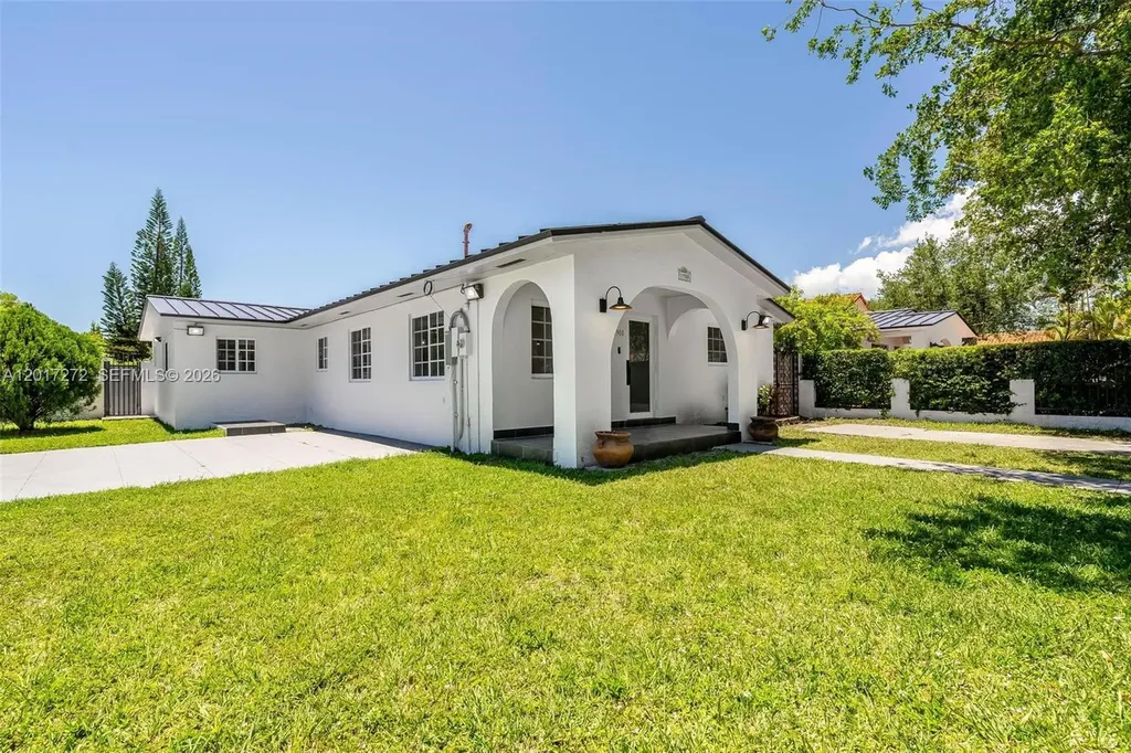 1900 SW 24th Street Miami FL 33145