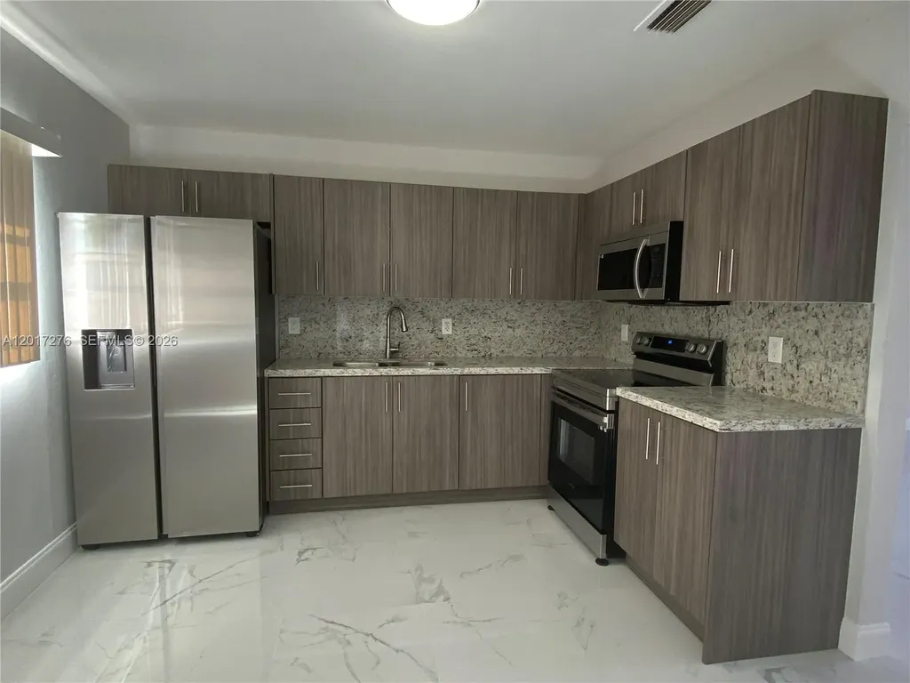 852 NW 8th Street Hallandale Beach FL 33009