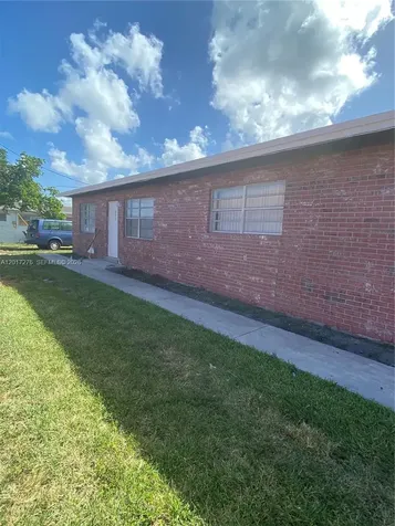 852 NW 8th Street Hallandale Beach FL 33009