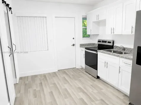831 El Prado West Palm Beach FL 33405