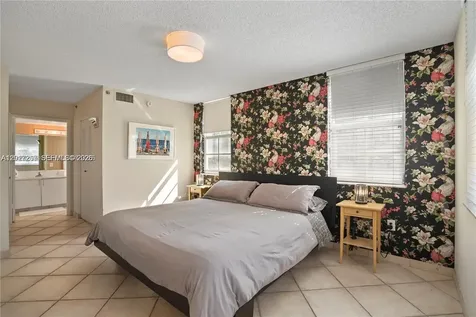 19555 E Country Club Drive Aventura FL 33180