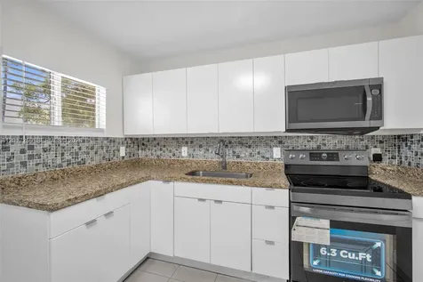 1550 NE 131st Lane North Miami FL 33161